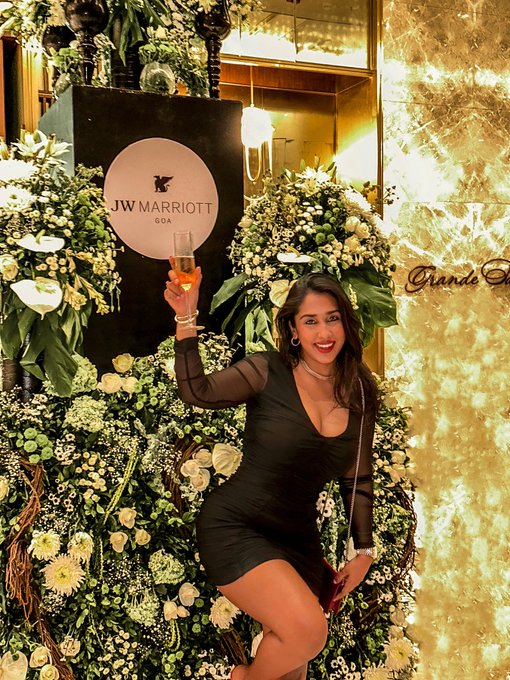Cheers to Goa&rsquo;s New JW Marriott , Vagator 🥂 @JWMarriott ❤️ #Goa #ScarlettRose #NewHotelAlert #GoaTourism<a class="tags" target="_blank" title="On Twitter" href="/?out=eyJ0eXAiOiJKV1QiLCJhbGciOiJIUzUxMiJ9.eyJpYXQiOjE3MjEzMjE4OTEsImlzcyI6InR3cG9ybnN0YXJzLmNvbSIsIm5iZiI6MTcyMTMyMTg5MSwiZXhwIjoxNzUyODU3ODkxLCJyZWRpcmVjdF91cmwiOiJodHRwczovL3R3aXR0ZXIuY29tL0pXTWFycmlvdHQifQ.2cdwhryTGnTpevm91sPNSlL9Nt-YAFbAMSW2EVQBBFPFuo_ktVZ591UuBdQLjpjmBIRkqSsVYV7bNdEl-FAfBw">@JWMarriott</a><a href="/tag/india"class="tags"><span>#india</span></a><a href="/tag/travelblogger"class="tags"><span>#travelblogger</span></a><a href="/tag/scarlettrose"class="tags"><span>#scarlettrose</span></a><a href="/tag/goa"class="tags"><span>#goa</span></a><a href="/tag/travelalert"class="tags"><span>#travelalert</span></a>