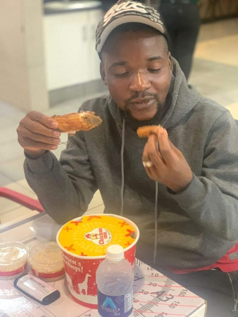 masternmabarani's tweet photo. happy birthday one of the best trickers in the world @cosmoresauti baba @Kingsleycomman.  wish you many more years, Champions League, Golden Booty. https://t.co/bz7SRHff37