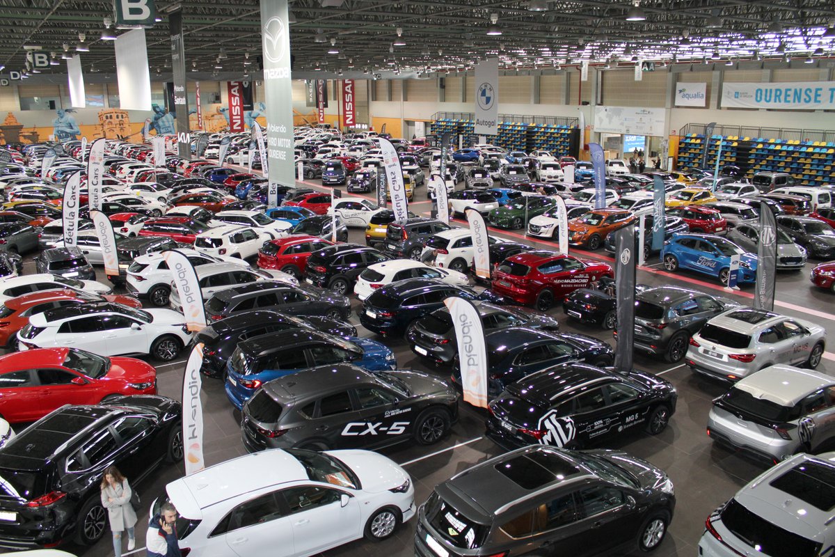 EXPOURENSE's tweet image. O V #CarOutletOurense ofrece 400 coches con entrega inmediata e todas as garantías dos concesionarios oficiais
Nesta cita organizada entre @Expourense e #ACAUTO, 15 concesionarios ofrecen vehículos de 24 marcas 
expourense.org/o-v-car-outlet…