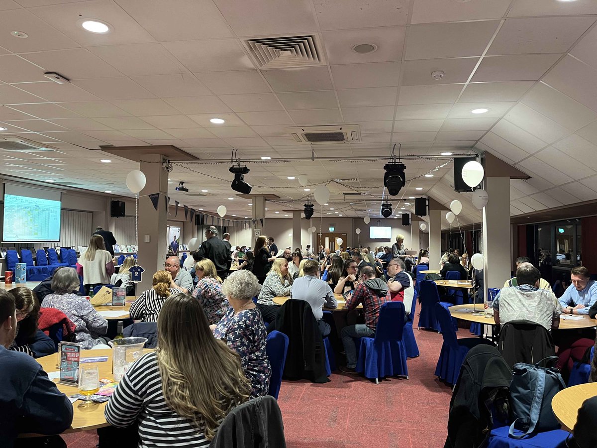ww_legal's tweet photo. We had a great evening at our Charity Quiz!

Thank you to everybody that donated to our raffle in aid of @OvergateHospice, including @JoanneConnelly_, @EngineSocialSB, @VictorianCBC, @harveyshalifax,  @vinebars, @VicTheatre, @PandPHalifax, @BearMeandering, @GraystonThe ... https://t.co/JKHYf1FZFi