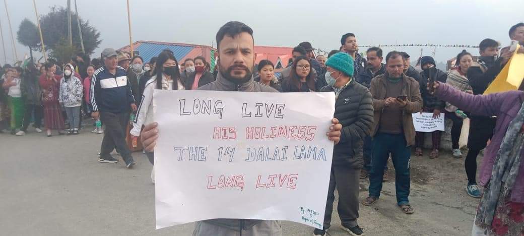 Palsang77's tweet photo. The people of Tawang stand with His Holiness The 14th Dalai Lama.
Thank you Tawang.
#westandwithdalailama
#tdalailama
#tawang. https://t.co/H0shzOfBtp