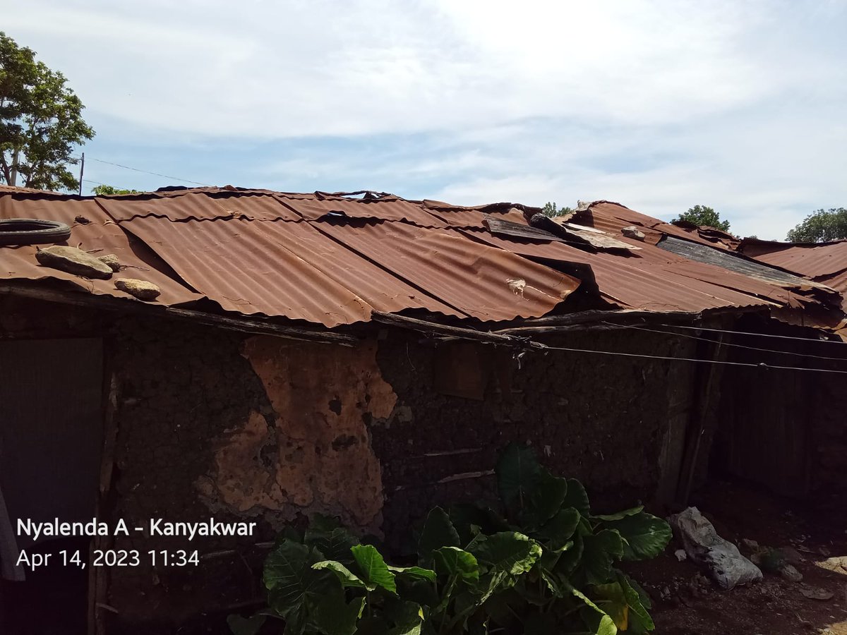 DAbrahamB's tweet image. Final day of #VulnerabilityMapping Data collection exercise.  This is the the situation residents of Nyalenda A ward find themselves in due to floods and strong winds in Kanyakwar area. Swift response needed from @KisumuCountyKE @Wanavijiji_sdi @WeAreVCA