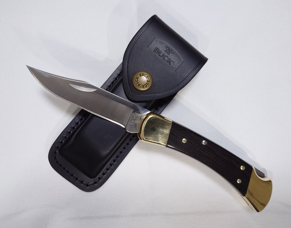 HigonokamiF's tweet photo. BUCK110フォールディングハンターナイフ
思ったよりごつくて大きいですね。
そして重い。
シースからレザーの匂いがします。
アメリカン。
これは所有欲を満たしてくれるタイプのナイフですね。
刻印から、2023年製造のようです。
#Buck #Buck110
#肥後守 #higonokami https://t.co/C6wuhO0ZUV