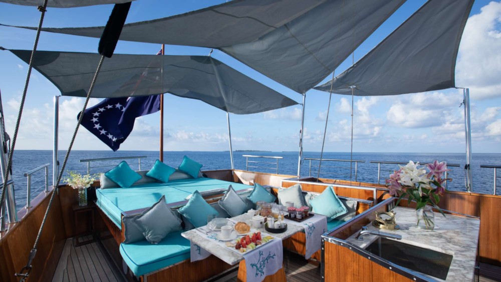 On the decks of this yacht, Richard Burton wooed the glamorous and beautiful Elizabeth Taylor. If you are looking for a Wow boat with style, look no further! #sailing 🛳️
ow.ly/AlQA50NFViU