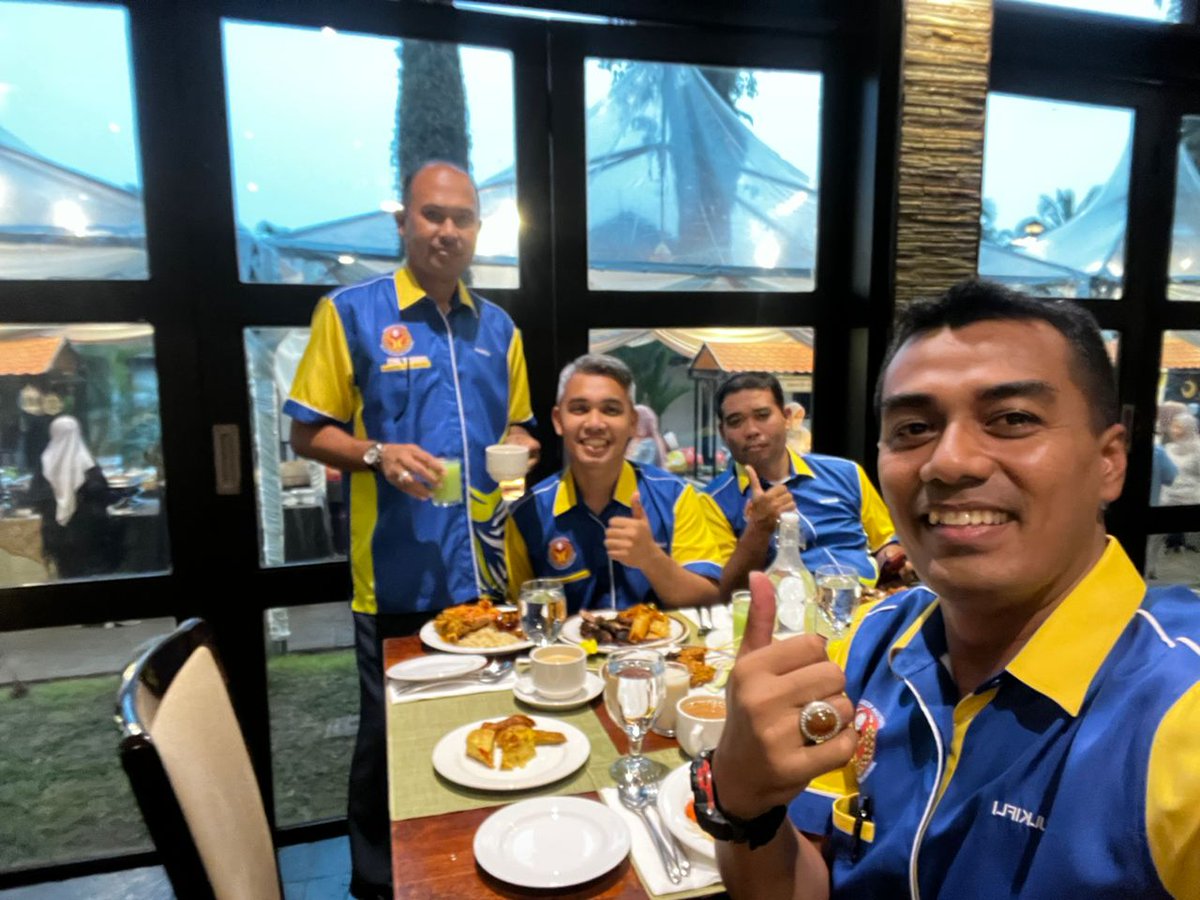 KebajikanBomba's tweet photo. Turut Diadakan Iftar AJK &amp; SUP Negeri Selepas Mesyuarat Jawatankuasa dan Majlis Penyampaian Bantuan. https://t.co/vBcnlbp8pD
