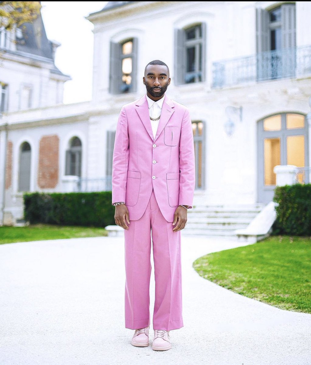 _ShaunKeyz's tweet photo. RIP to the icon🕊️ https://t.co/SKXbBQAsWg
