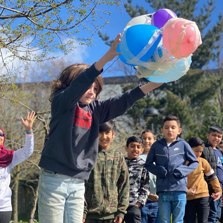 bbcollege's tweet photo. We were thrilled to host @onevoiceblackburn for their first 2023 HAF this Easter. The young people got involved with science themed activities, Easter-themed scavenger hunts, a sports day as well as a baking day. We loved hosting the One Voice team for this great week. #HAF2023 https://t.co/dpWfMzFDhq