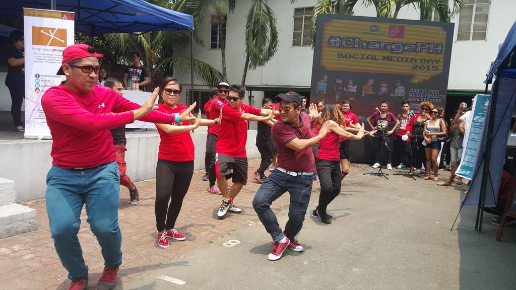 TweetupMNL's tweet photo. Flashback to #ChangePH Social Media Day 2015: PEx Crew leads a flash mob at Museo Pambata grounds https://t.co/qfKUkqyFcN