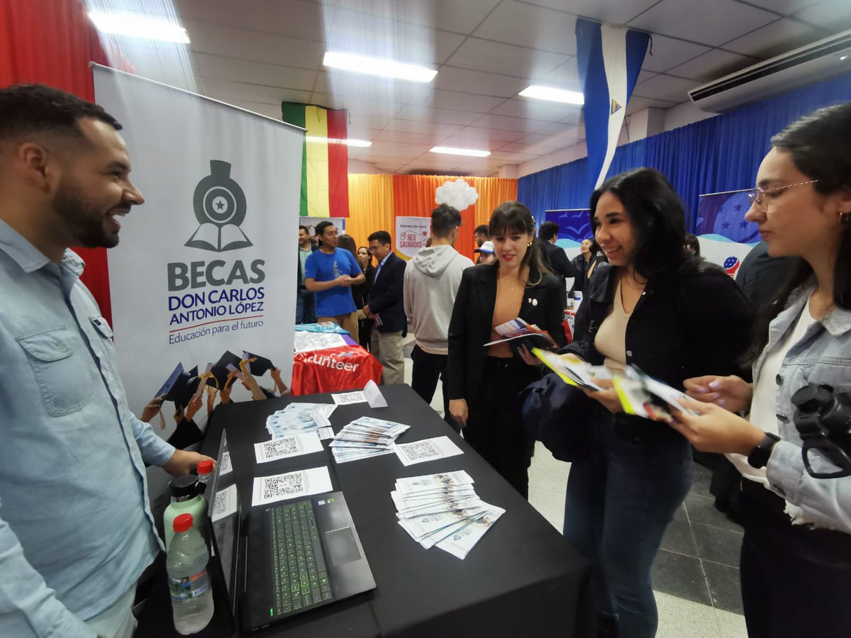 becalpy's tweet image. 👨‍🎓 Te esperamos hoy en la Feria de Movilidad Académica #MOBE 2023, organizada por la @una_py, para informarte sobre las oportunidades que te ofrece #BECAL para estudiar en el exterior o idiomas en el país 🇵🇾

📌 Aula Magna de la @fpuna,  San Lorenzo

⏰ Hasta las 17:00