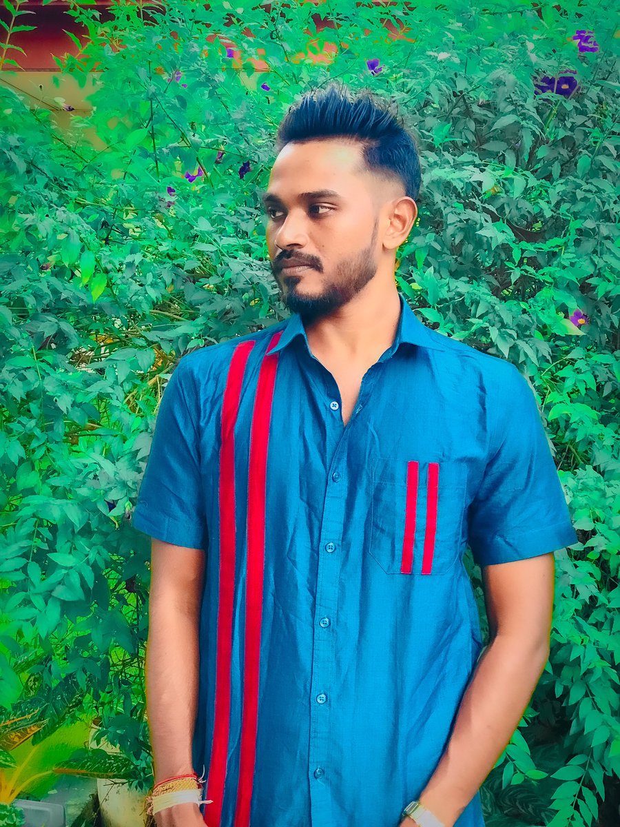 AsithMusick's tweet photo. 🤍🌻 #love #tweet #day #april #new #viral #asith #asithmusic #asithmusick https://t.co/mU3XoIrV8S