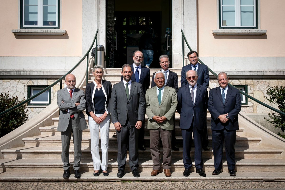 ambiente_pt's tweet photo. Hoje, no @isagronomia , em sessão presidida por @antoniocostapm , e que contou com o #MEM, António Costa Silva, e com o #SECNF, João Paulo Catarino, o #MAAC, Duarte Cordeiro, assinou um protocolo com a @FundacionRepsol para florestação até 100 mil hectares.

📷Paulo Vaz Henriques https://t.co/bu8BgAODdx