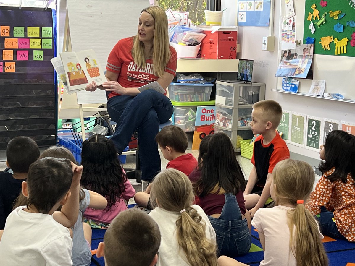 DrTUlrich's tweet photo. Still learning, strong at Oakbrook School! ⁦@OB_Foxes⁩ ⁦@wdsd_7⁩ #wdsd7 https://t.co/KenTZn0LCw