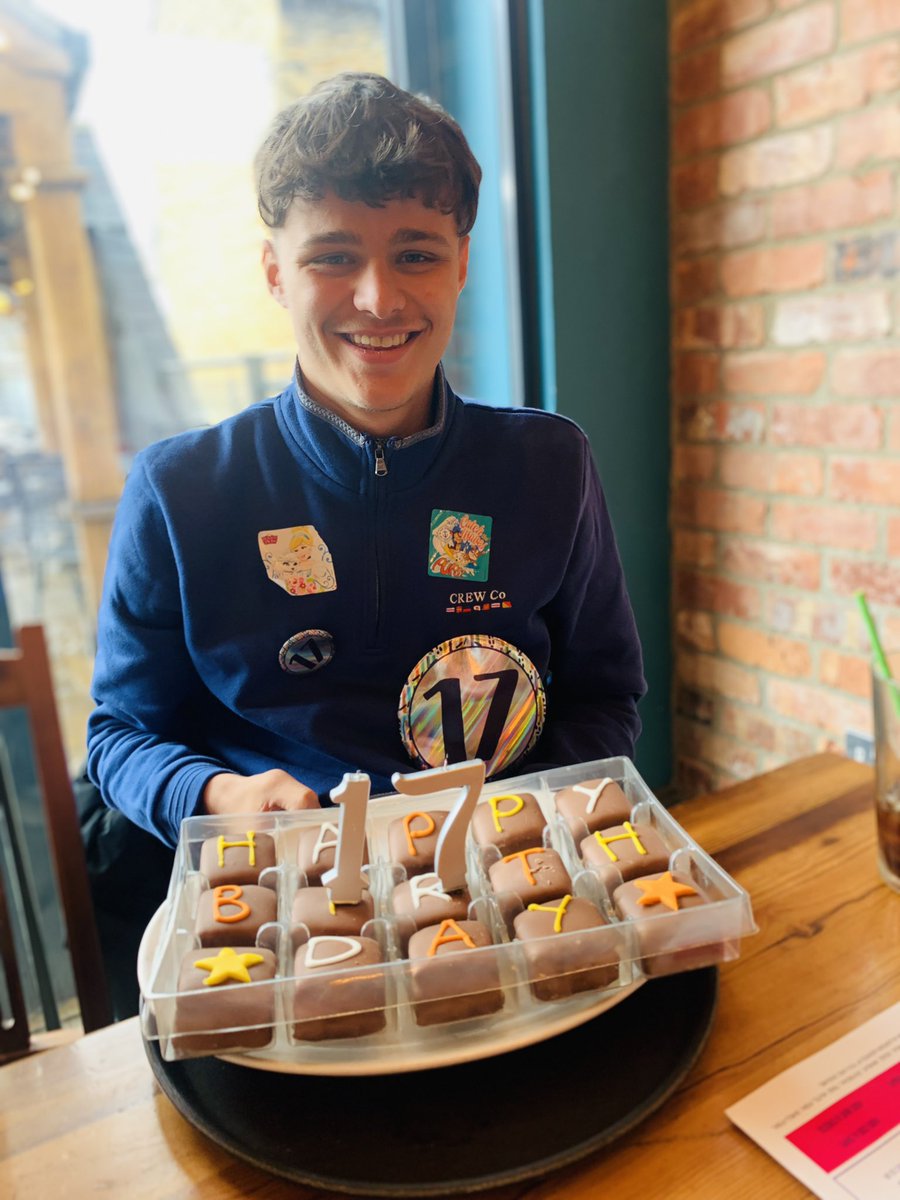 Kelly Vernon ❤ tweet media