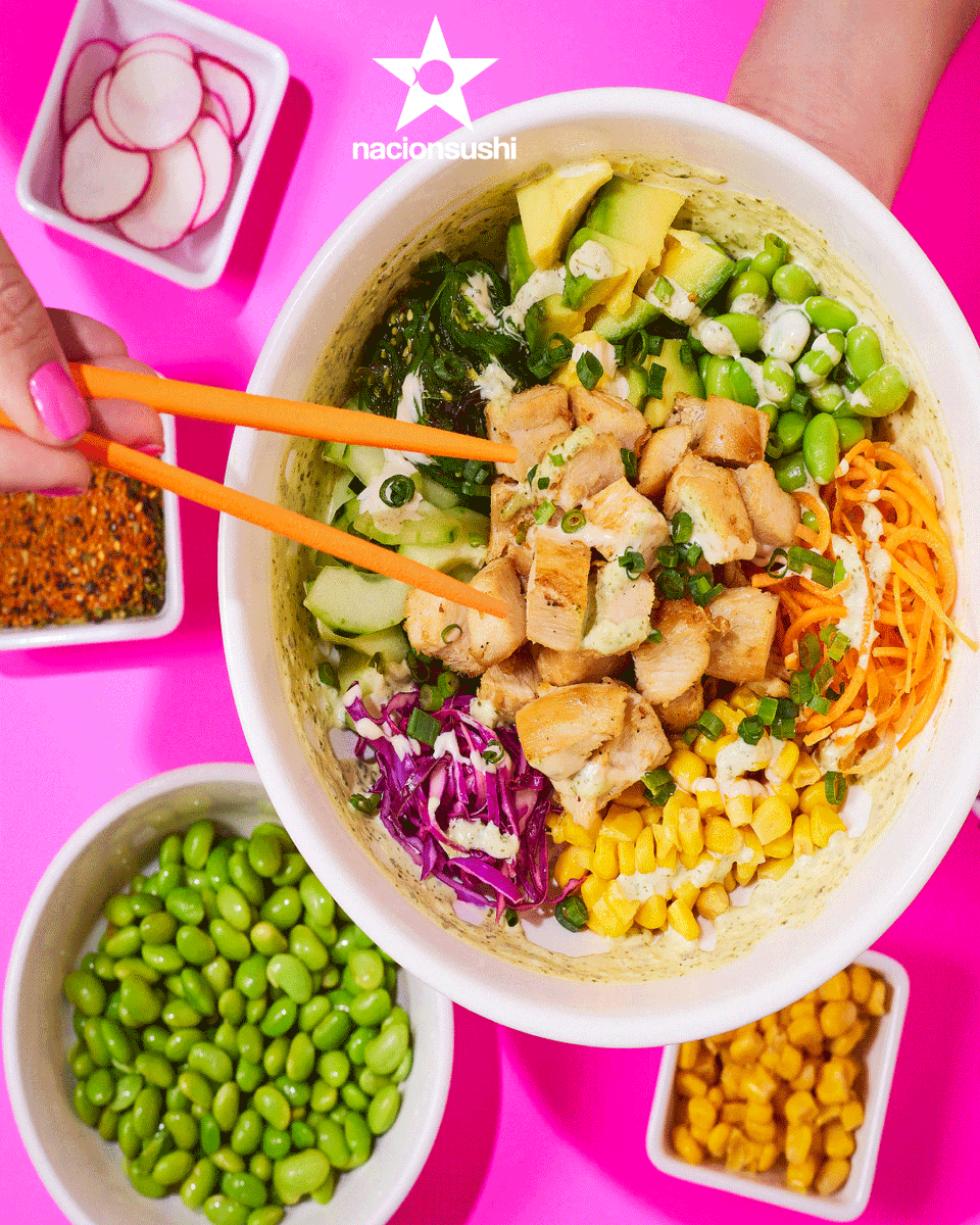 ¡Nuestro Poke de Pollo! es el equilibrio perfecto😍de sabor y nutrición que te dejará satisfecho y con energía para el resto del día. Además, es una forma estupenda de cambiar tu rutina de comidas.
