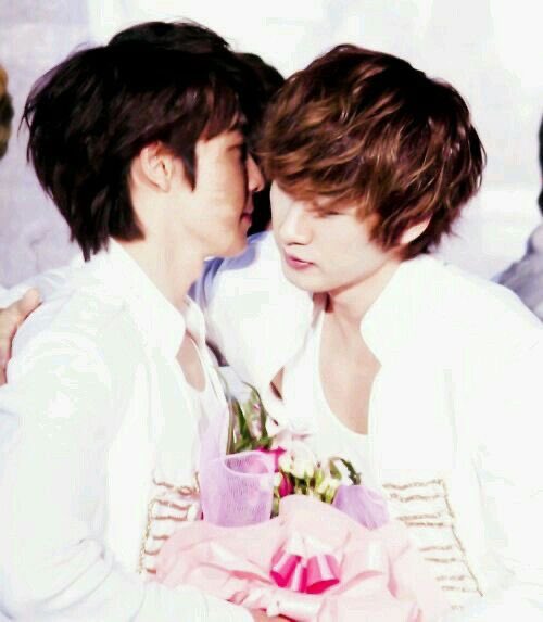 _zero0415's tweet photo. 🍓오늘은 은해데이🥑
#은해야_결혼_해주세요💖
#HAPPYEUNHAEDAY
#HAPPY415 https://t.co/Vt3o7zjS27