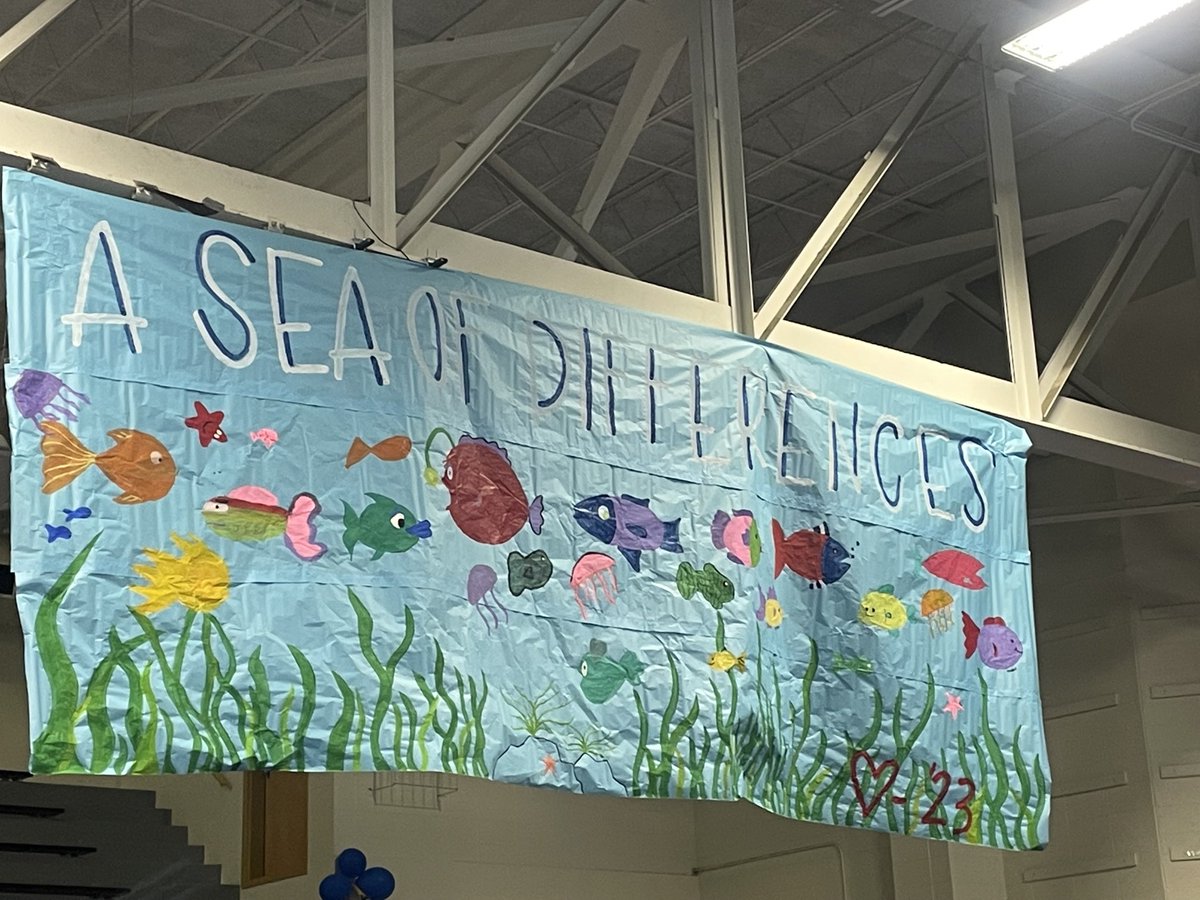 _duanecase's tweet photo. Great job by our Interact Club today. https://t.co/KFVUUVO3aA
