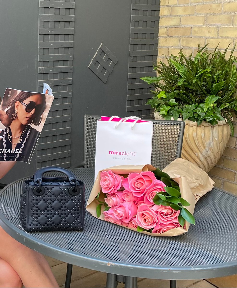 ProgressLuv2Pak's tweet photo. This #mothersday experience extraordinary skincare at @miracle10skincare and carry your products in these beautifully customized shopping bags.
-
Book a FREE custom packaging consultation, visit https://t.co/XQHSPcAnNa or DM us
-

#repost #giftbag #giftstogo #shopping #Packaging https://t.co/gLsz2HZtIY