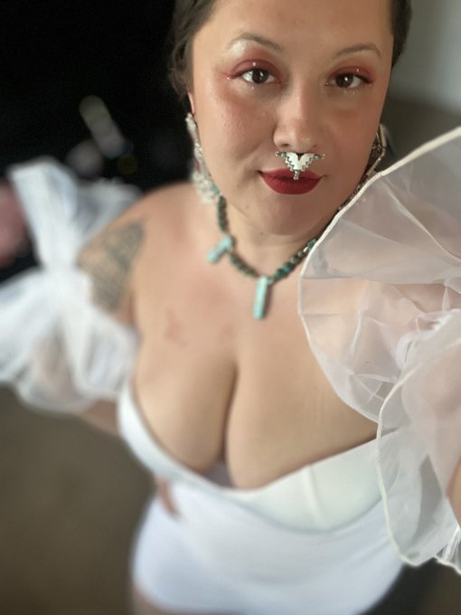 I&rsquo;m not a woman, I&rsquo;m a goddess. I&rsquo;m a Tomboy and a Goddess at all times. https://t.co/2Drktzfs83<a href="/tag/bush"class="tags"><span>#bush</span></a><a href="/tag/bushfetish"class="tags"><span>#bushfetish</span></a>