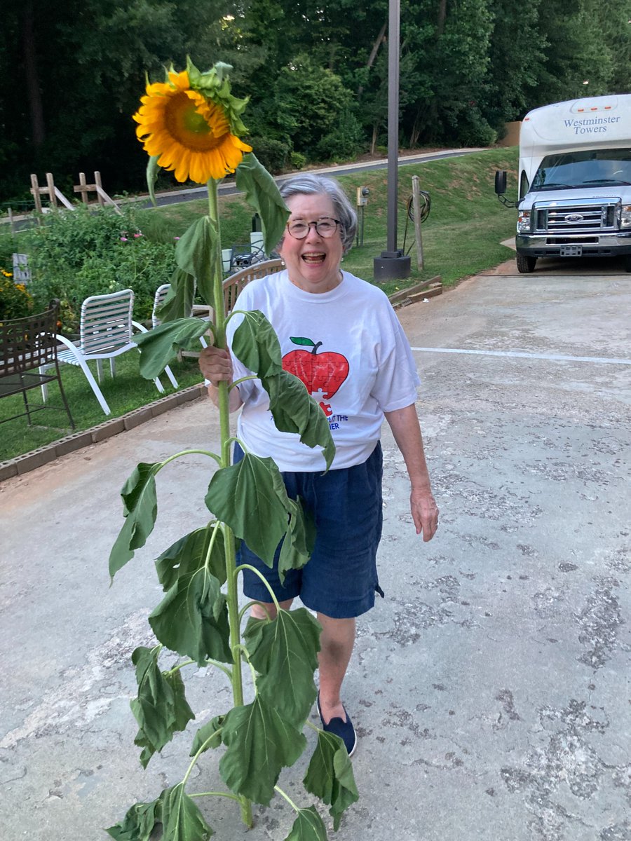 It's #NationalGardeningDay and the residents (with green thumbs) are diligently getting the garden ready for delicious vegetables and flowers likes these! 🌻