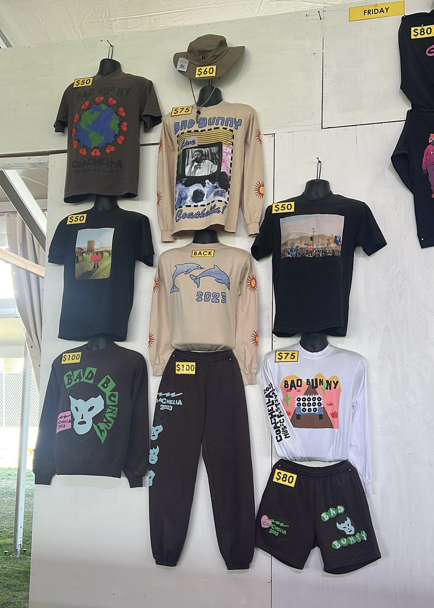 user778621's tweet photo. merch for bunny https://t.co/od934JG2gg