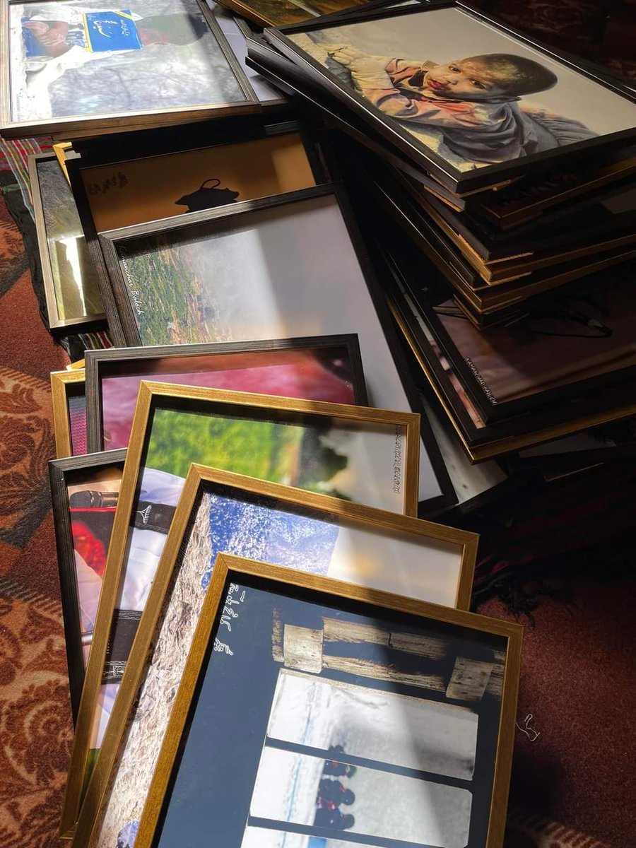 Alijanmaqsood12's tweet photo. #Thread

To know why is Kamanchar Baloch selling his portraits after 14 years?

Kamanchar: For last 14 years, I did not think of selling or exhibiting my portraits. I captured portraits and uploaded them on social media.

 (#Continued) https://t.co/uPEAG6vNaa