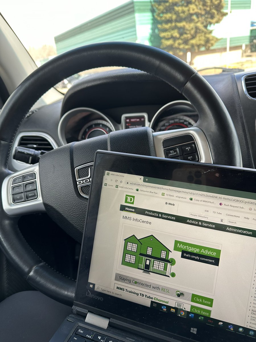 c_nettleton's tweet photo. Spring market means mobile office in full affect! https://t.co/wxuD7W2ITM