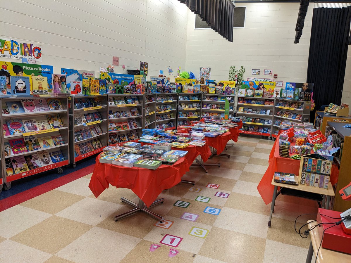 PtoCreekview's tweet photo. We're excited for our Scholastic Book Fair next week at @Creekvw_Tweets! So many cool books &amp; everything, including the $5 &amp; under table is BOGO 🤯 If you haven't created an e-wallet for your student, you can use this link https://t.co/uHtAxSlIvj

#middierising #cvbettertogether https://t.co/Mm0cqnSFTl