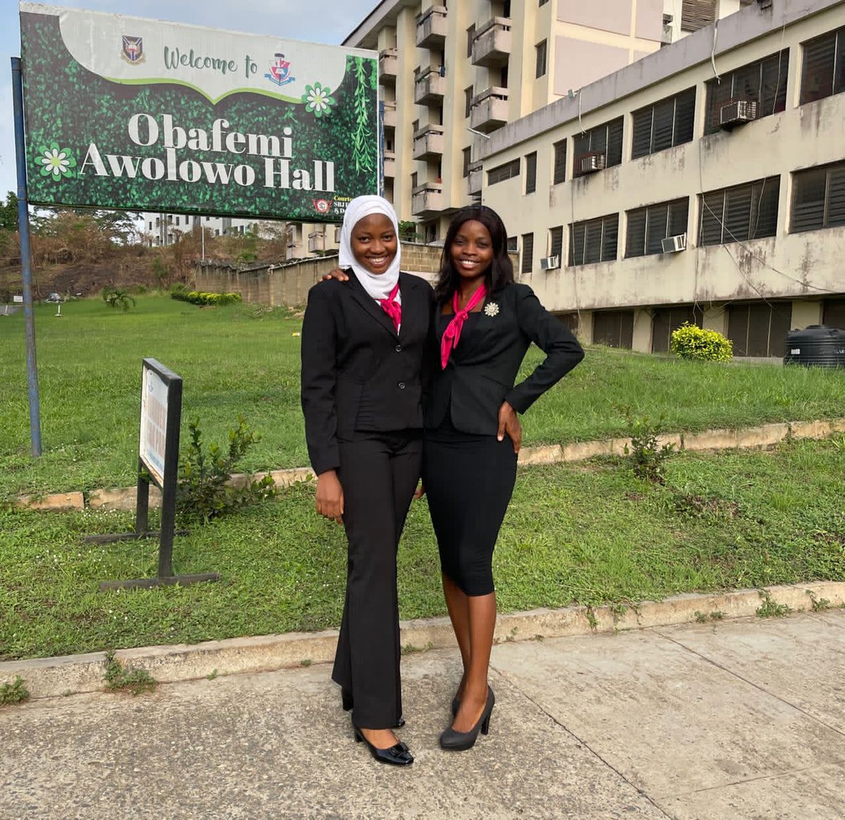 mammydee698's tweet photo. Tedderites thought they had it all
Buh hell no
We surpassed them💝🥂
Awoites are not smiling 🥹🔥
Winners at the jaw War 2023🫢🥂
Proudly Awoites 💝💝💝💝
#jawwar
#jawwar23
#roadtoicc https://t.co/H1yxPoALER