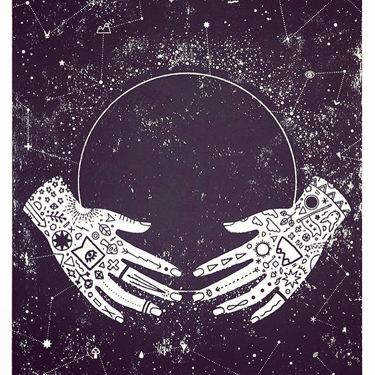 The healing flow runs through your hands 🤲 We’ve got an awesome group signed up for the sound healing course this weekend. Perhaps this last shout out is a calling for you to join! What are you up to this Sunday? 

👉 Last chance: mindyourbodyoasis.com/workshops