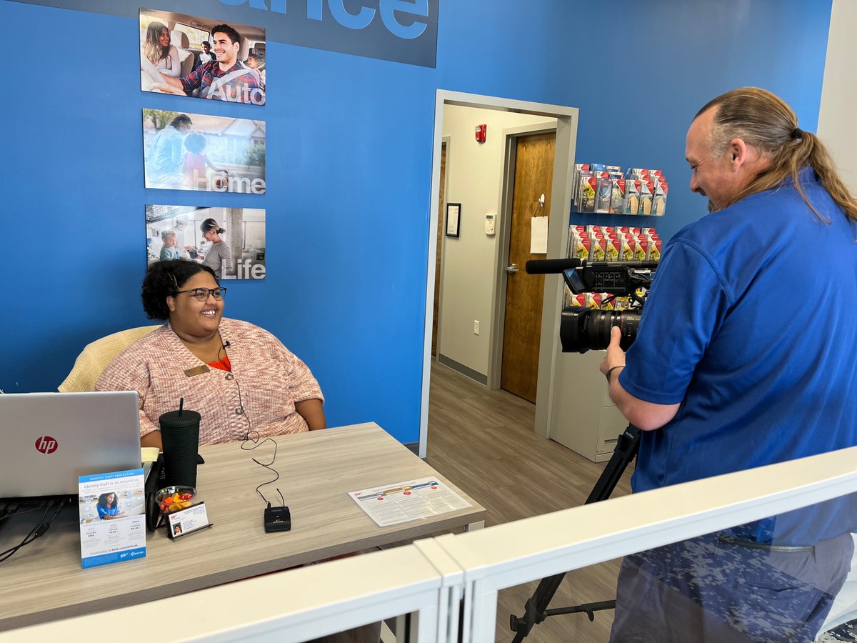 AAA_WCNY's tweet image. 📅 🌞This week #AAAWCNY held a Medicare Spring into Health Event. @ElizCareyBflo was a guest co-host on @WKBW's @am_buffalo with Mercedes Wilson. And AAA Insurance Advisor Elliott Rizzo talked @Hyundai and #AAAInsurance w/@News_8. Have a wonderful weekend with the warm weather!