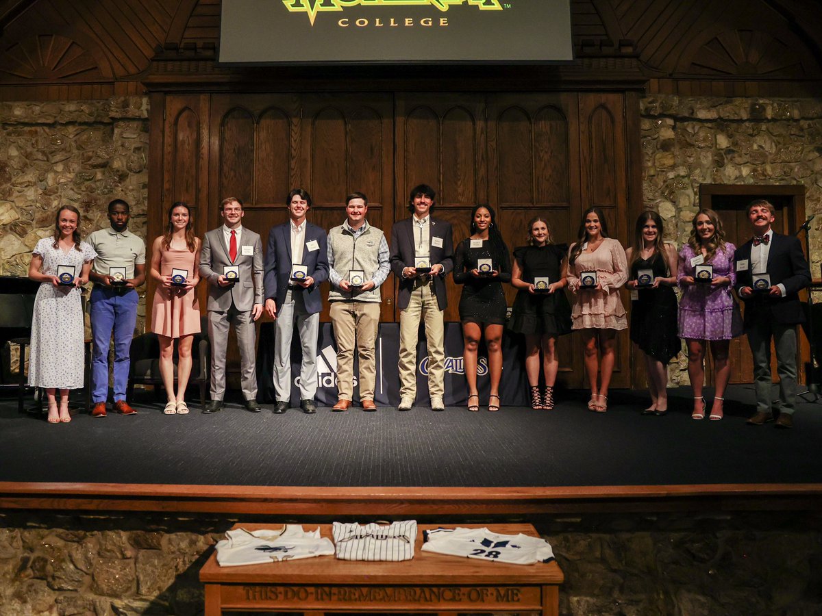 MontreatWBB's tweet photo. Here are some additional photos from Cavalier Court of Excellence last night, where @aebrigraham was nominated for exemplifying excellence in academics and athletics! What a great honor! Aebri, we are so proud of you! #Cavs⚔️ #WE https://t.co/3s1TUV90Ns