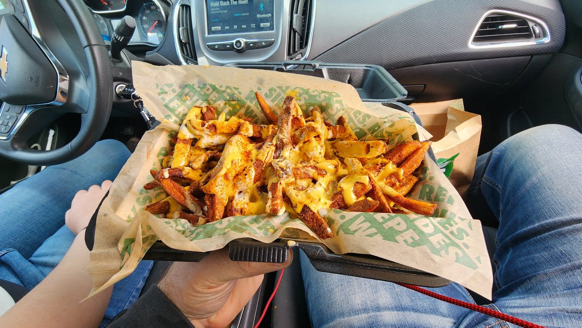Ghost_1893's tweet photo. Tradition... Fridays at range in the AM then @wingstop on the way home!
#Wings #wingstop #voodoofries
#fries #lunchtime https://t.co/XOWnCADCc3