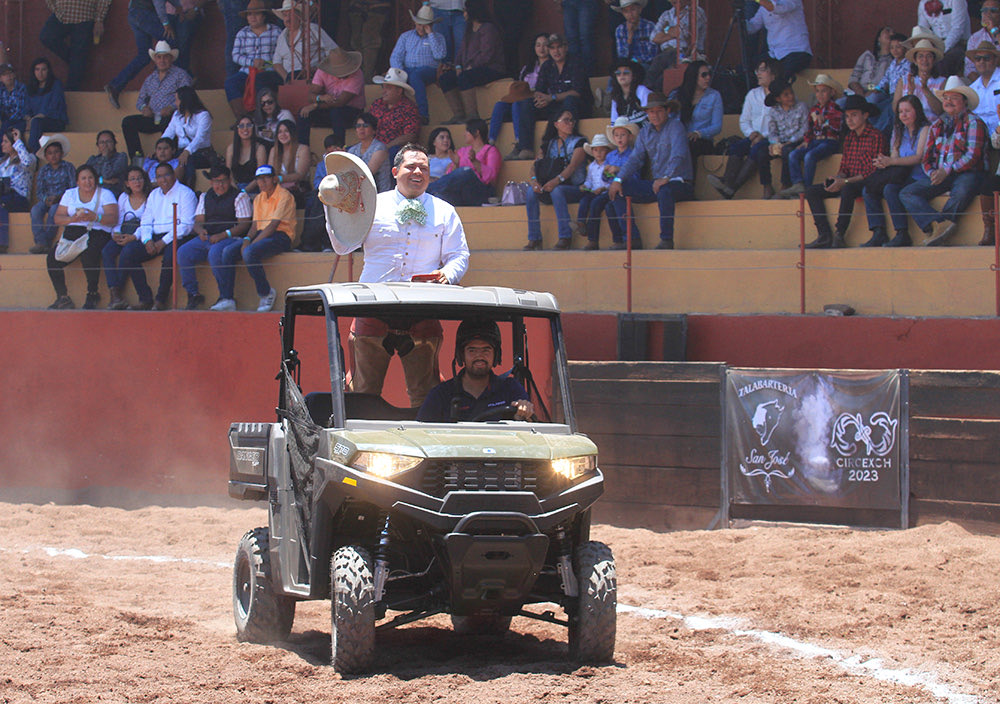 Circexcharra's tweet photo. Rancho El Diamante timbra el liderato con seis manganas

· Espectacular triunfo del equipo jalisciense con 403 puntos, ante 333 de Tlalixtac y 308 de All Horses

https://t.co/EcXtIXc0nF https://t.co/iEnlLVl5Ps