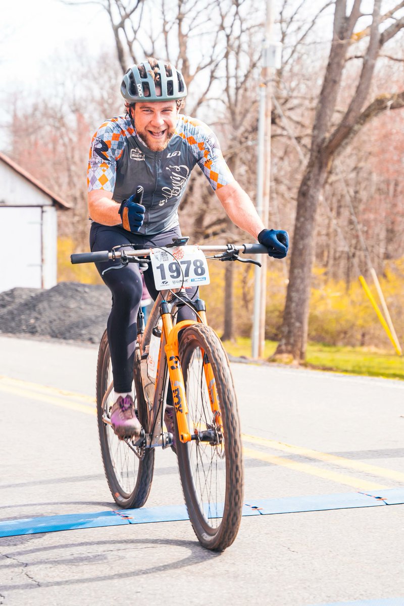LongTailProd's tweet photo. Sponsor shoutout to Andrew Moore of Pike Creek Coffee Roasters! ☕ 

When he heard about Forever Farm Radsport XC, he was like, "Can I bring some coffee for podiums?" and we were like, "Hell, yeah!" 

#foreverfarmradsport #radsportxc #coffee #wakeup https://t.co/j3EmEKwHnp