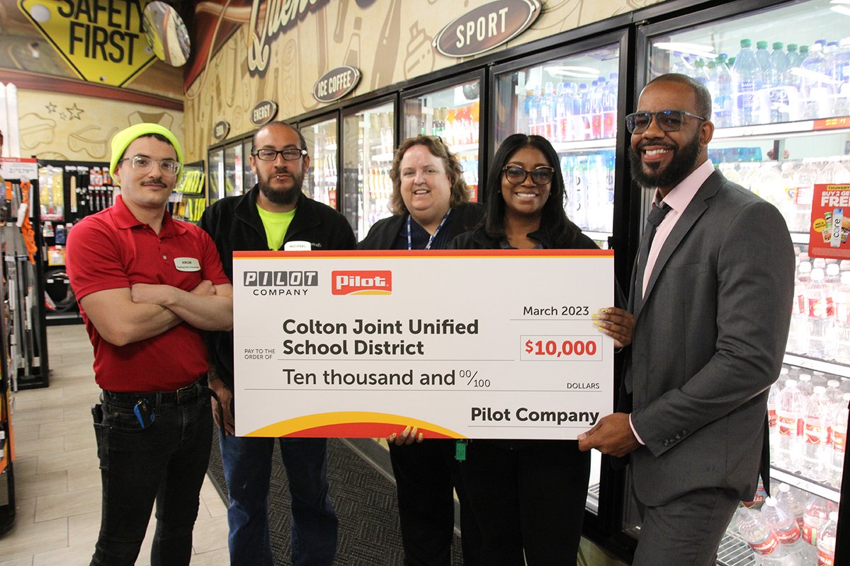 Our #CJUSD Ed Services received a $10,000 grant from @pilot_company, which @cjusd_it will use to for podcasting equipment for 10 schools. We met up with team members at their Colton store and discovered they are former Colton students! @CJUSDESD @jamal_fades