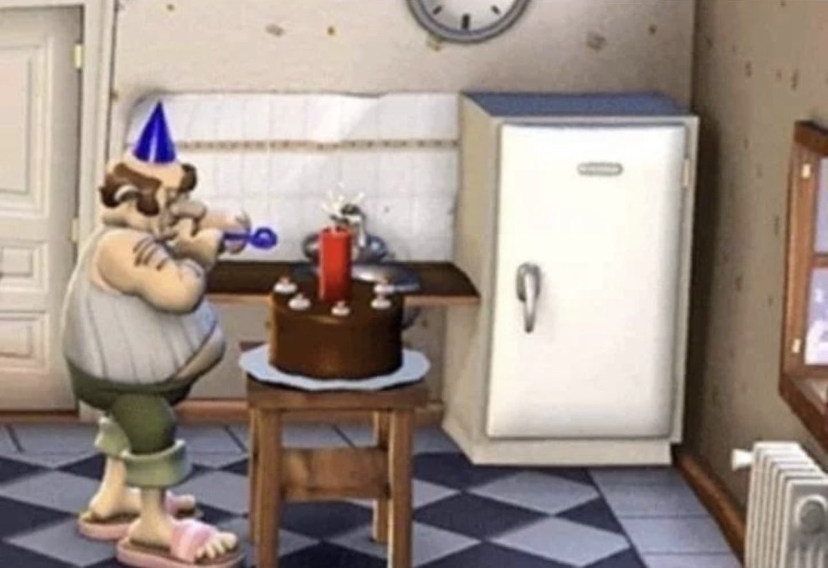 احس بمين حضرتك دانا قلبى طاوعنى اعمل فيه مقالب وهو بيحتفل بعيد ميلاده لوحده ..