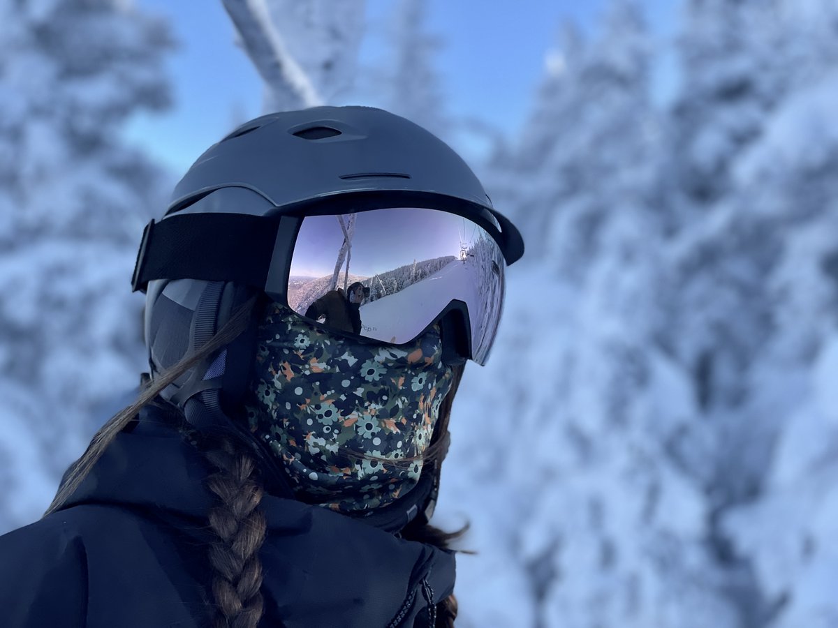 In the spirit of closing weekend at <a href="/cannonmountain/">Cannon Mountain</a> and a wrap of the season for many mountain towns on the east coast, here's a lift pic to remind us of those chillier days that we're already missing. Peep the #Litewave50 NeckUp, print Floral Feti-Multi for #spring! #seirus