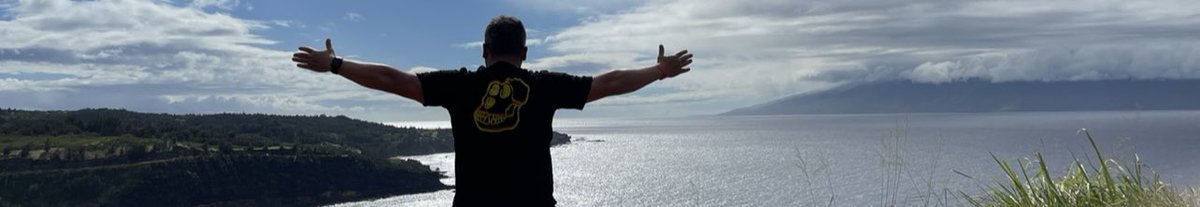 PrepsToThePros's tweet photo. Maui @BoredApeYC style! https://t.co/Iks9O4CLHh