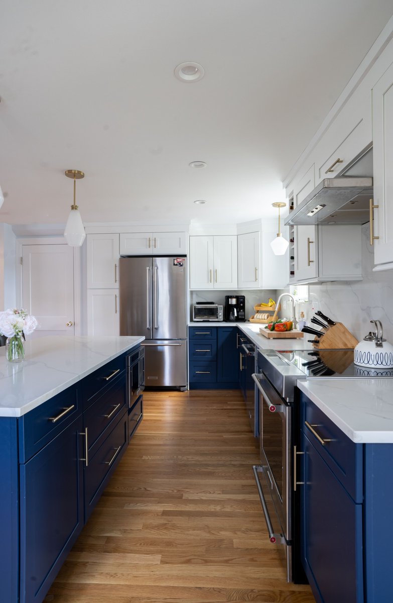 Part of a beautiful NEDC custom Architectural Design Build project in Boston.

Our NEDC 2023 Design & Costing Guide is free here:

nedesignbuild.com/boston-remodel…

#Boston #architect #kitchendesign #kitchenstyle #homedesign #Bostonliving