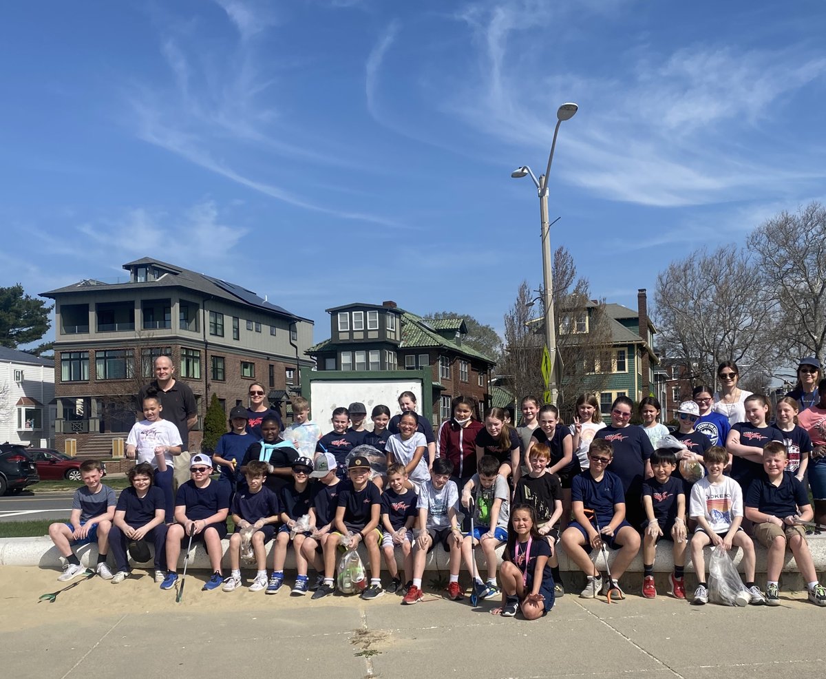 PerrySharksBPS tweet media