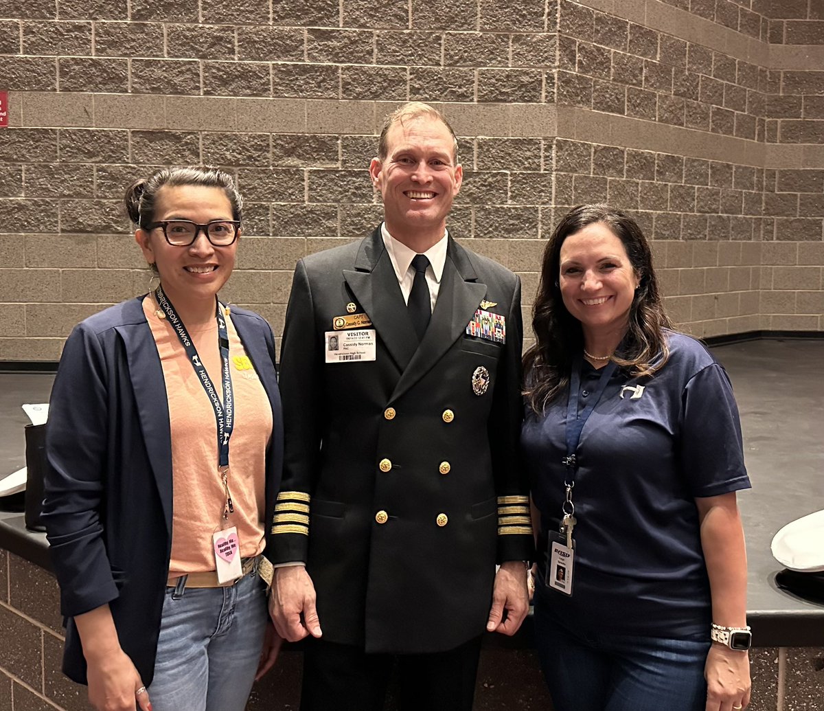HawkNationCCC's tweet image. Honored to have CAPT CASSIDY NORMAN COMMANDING OFFICER
USS JOHN C. STENNIS (CVN 74) as a distinguished visitor today on campus to talk to our students! @HawkNationHHS @pfisd #college #career #military #leadership #austinnative @USNavy