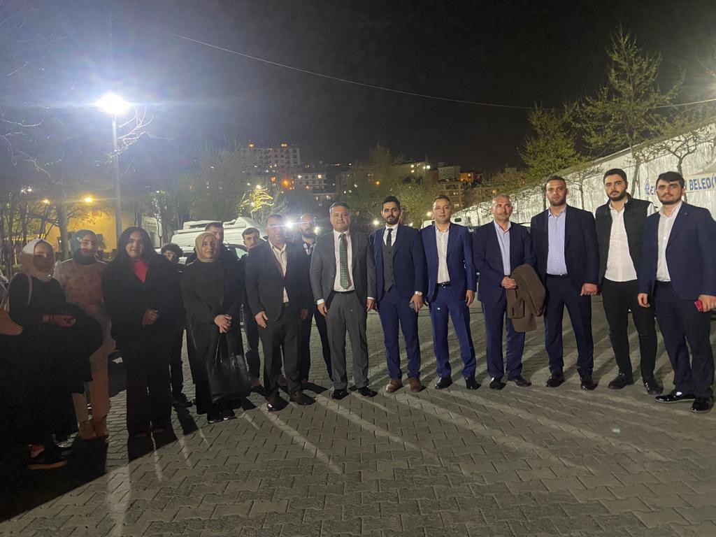 seyitahmetgunn's tweet photo. İstanbul 2. Bölge Mv. Adayımız Sn. İsa Mesih Şahin ile birlikte Eyüpsultan ilçemizde kurulan Ramazan Çarşısı'nda STK'larımızı ziyaret ederek Eyüpsultanlı dostlarımıza selam verdik.

Eyüpsultanlı hemşehrilerimiz her zamanki gibi bizleri bağırlarına bastı.

Teşekkürler Eyüpsultan! https://t.co/qq8oHAbVIH