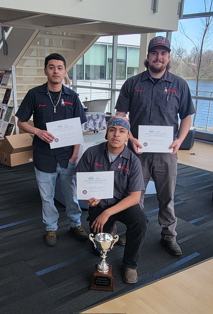 MrDubs_PM_andW's tweet image. Congratulations to the SMAW boys! Swept it! 
1st place- Roberto Mendoza 
2nd place- Alex Sobolewski 
3rd place- Erick Garcia

#GSD #weisnercenter #stickwork #SMAW #makestuffwithyourhands 
@VALEES1 @sd129 @WAactivities @WASkillsUSA