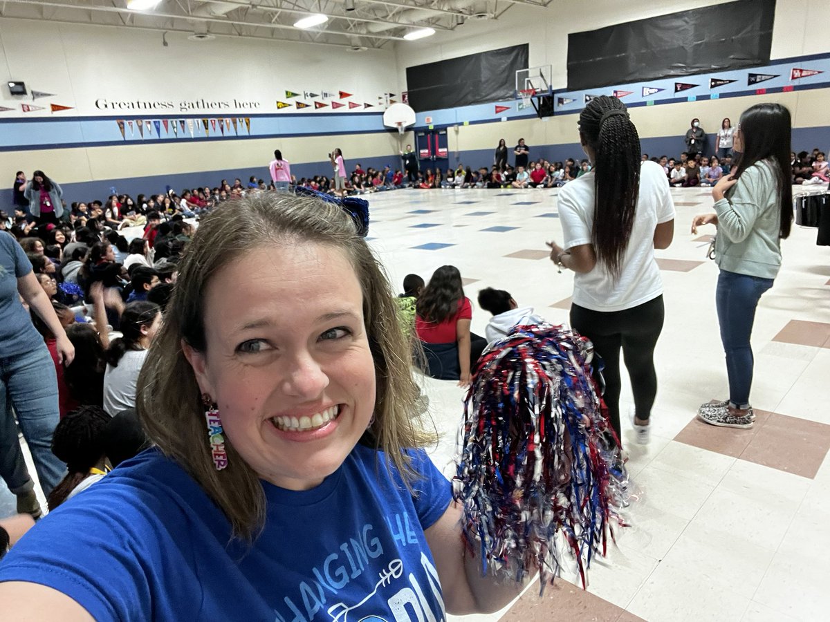 MrsD_in_Lamar's tweet photo. When you know people (*cough* @ELAR4Moreno *cough*), you get the best Pom poms to cheer our Eagles!!! Fly high, Eagles! We know you will rock the STAAR! 💙 https://t.co/LHQGW8KZcR
