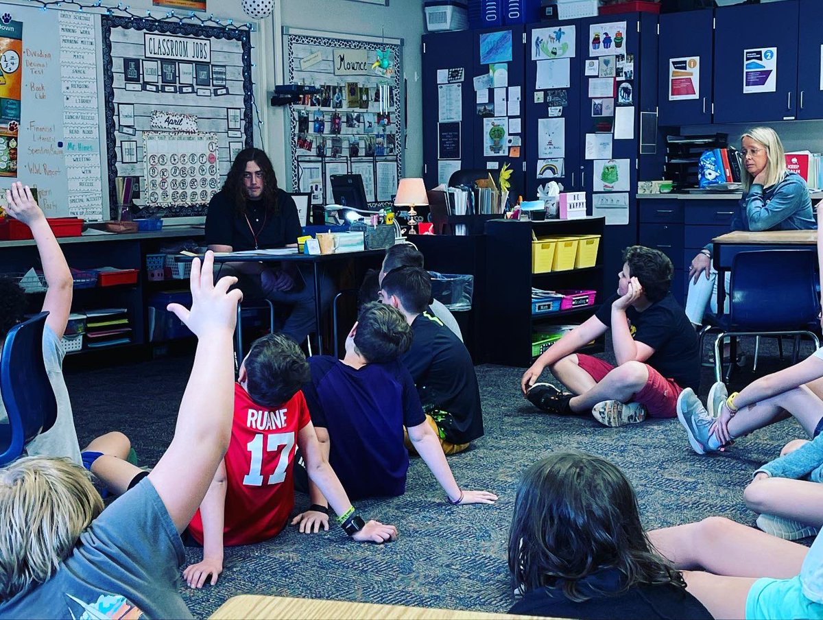 CF_CAPSEdu's tweet photo. Mr Hines rocked his first ever lesson with Mrs Mounce’s 5th grade friends at @cedarheightscf today! So many great takeaways and discussions from all! 🙌👏💪#natural #everystudenteveryday #tigerpride https://t.co/hZFbnYNQam