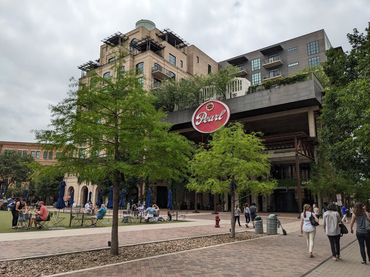 Gorgeous public space here in @VisitSanAntonio. It's amazing what you can do when cars aren't in the picture! #drivelesslivemore