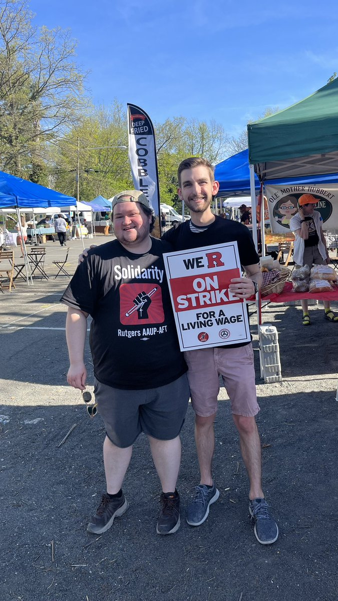 Proud to stand in solidarity as a member of @cir_rutgers with the <a href="/ruaaup/">Rutgers AAUP-AFT Academic Worker Union</a>, <a href="/ruaaup_ptl/">Rutgers Adjunct Faculty Union</a>, and <a href="/ABhsnj/">AAUP-BHSNJ</a> as they strike for a living wage #RUonStrike