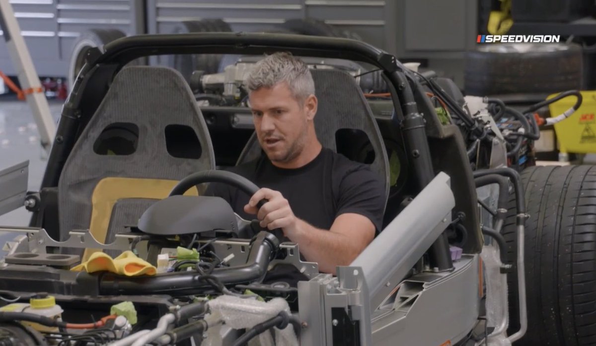 nickinnocent's tweet photo. Never get bored watching @AntAnstead only inspired and educated. You can now watch #RadfordReborn on @SPEEDVISIONTV enter your email just like me and enjoy. There is also some other lovely bloke who races or something #JB22 #F1 #Lotus #carbuilders #SuperCar ❤️ https://t.co/G3N2kMFZ18