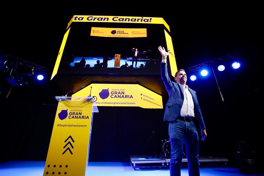 UNIDOSporGC's tweet photo. 💛🫂 Una asistencia multitudinaria desborda el Gran Canaria Arena.

Más de 1.300 personas acudieron  para conocer al equipo que liderará la defensa de Gran Canaria. https://t.co/9vtghe5eCN