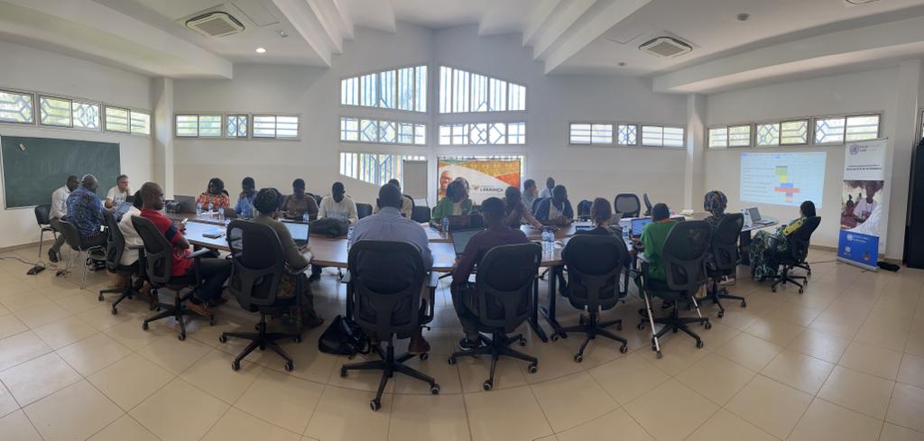 EstaNossa's tweet photo. No dia 13 de Abril foi realizado na sede da Academia de Liderança em Bissau, um encontro de trabalho entre as Organizações da Sociedade Civil guineenses e os parceiros da cooperação internacionais. 

https://t.co/Ug9S0gamPT https://t.co/tHhkrucvAD
